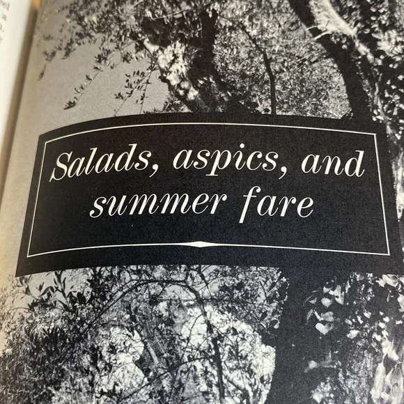 FROM JULIA CHILD’S KITCHEN by JULIA CHILD VINTAGE HARDBACK 1975 - Picture 6 of 10